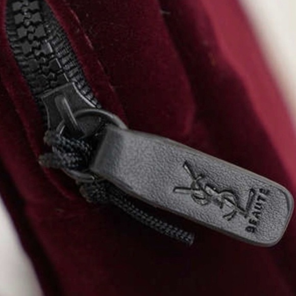 YSL Beaute Burgundy Velvet Makeup + Accessories Zippered Travel Pouch Bag NEW - Picture 4 of 5